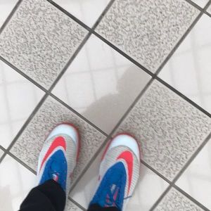 Meet your Posher, Cesar